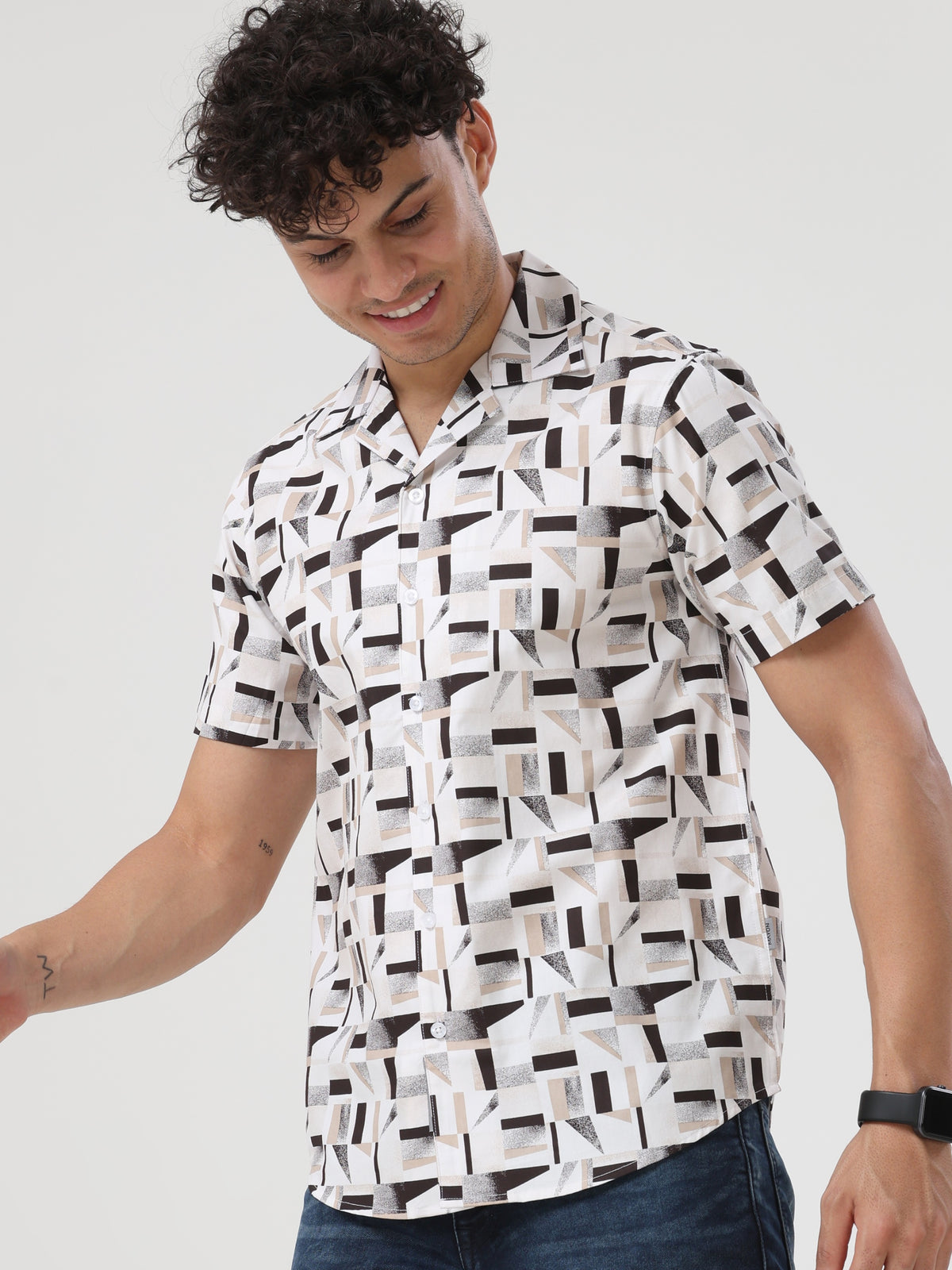Short sleeve shirt