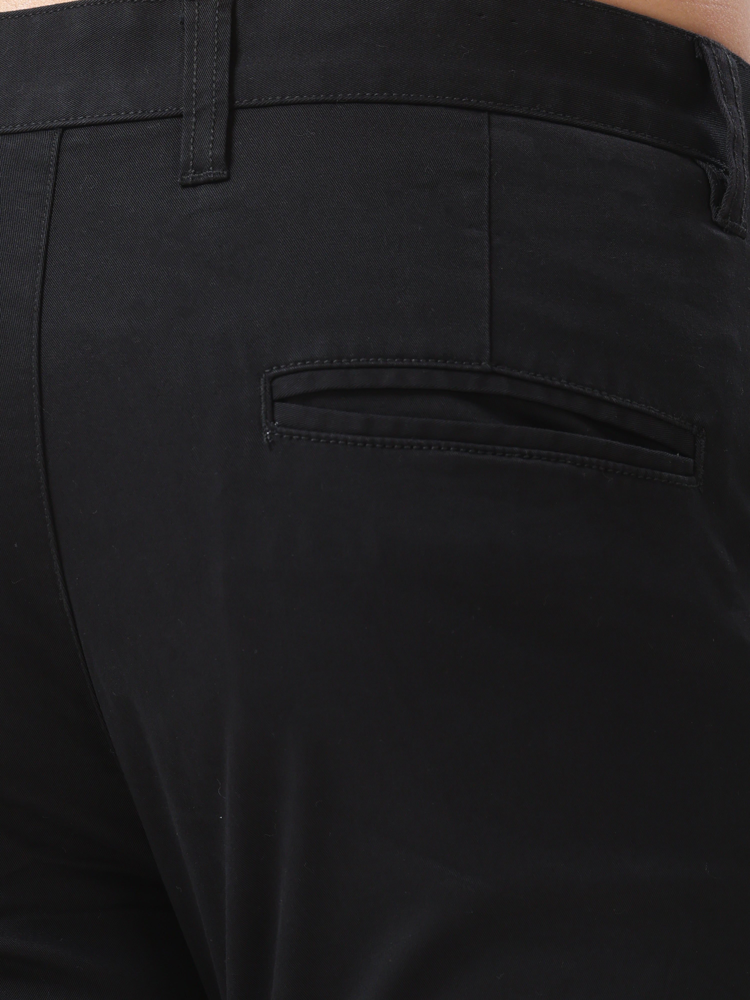 Comfort Fit Chinos